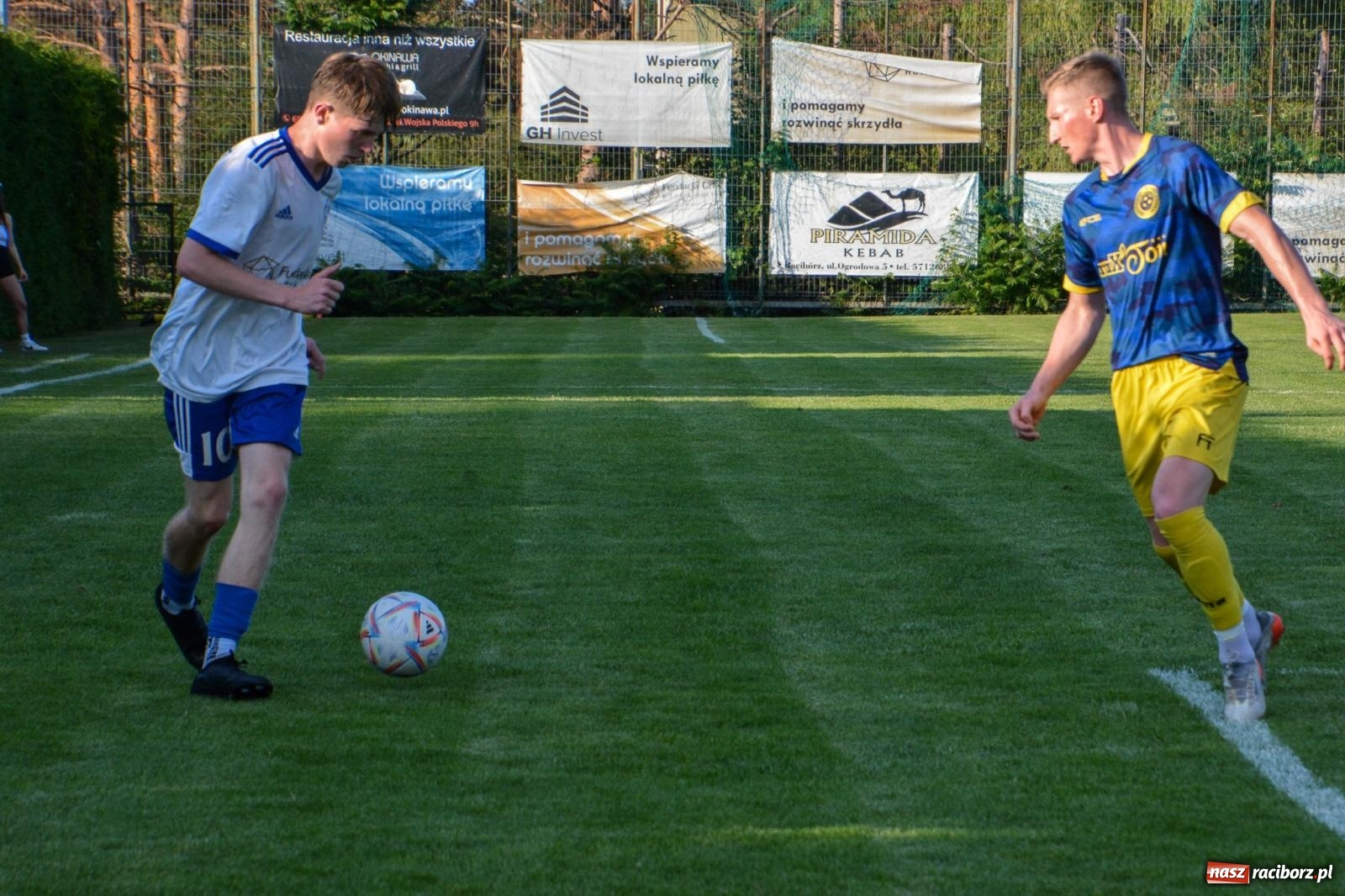 Zdjęcie w galerii na portalu naszraciborz.pl: Sąsiedzkie derby: Markowice uległy Raszczycom wiadomości z regionu