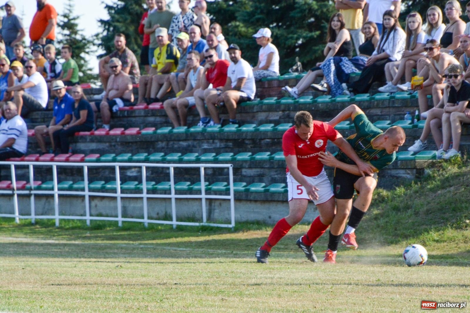 Zdjęcie w galerii na portalu naszraciborz.pl: Pietrowice Wielkie i Krzanowice podzieliły się punktami [FOTO] wiadomości z regionu