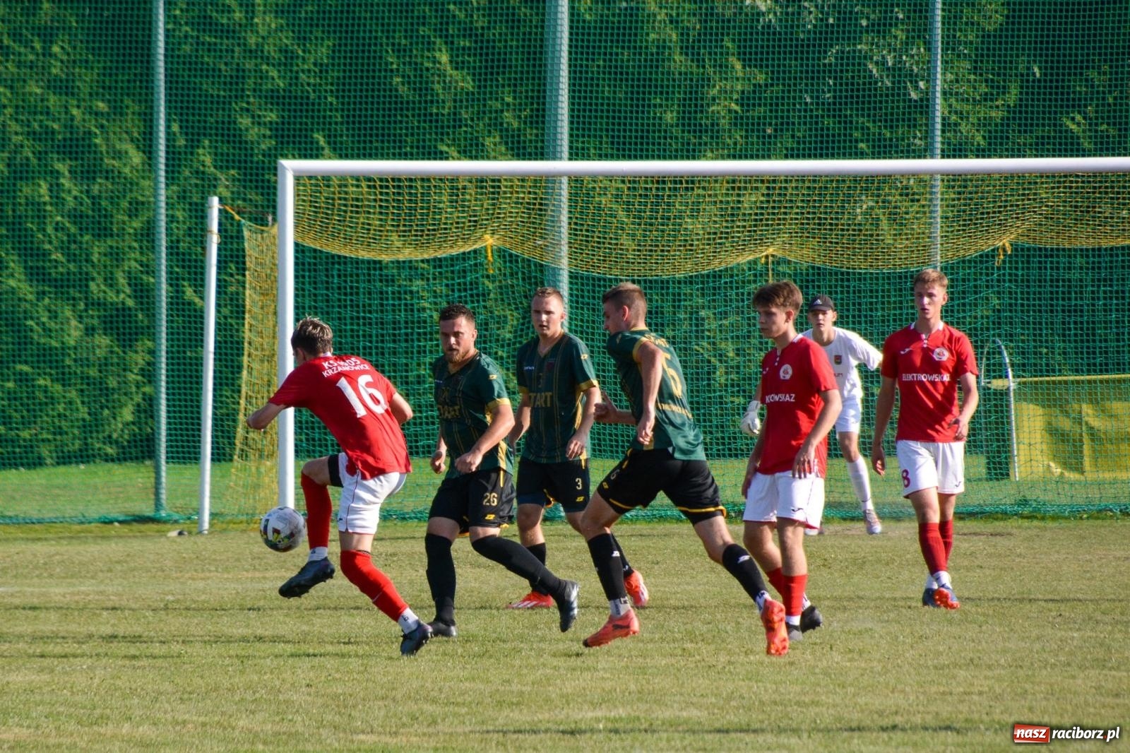 Zdjęcie w galerii na portalu naszraciborz.pl: Pietrowice Wielkie i Krzanowice podzieliły się punktami [FOTO] wiadomości z regionu
