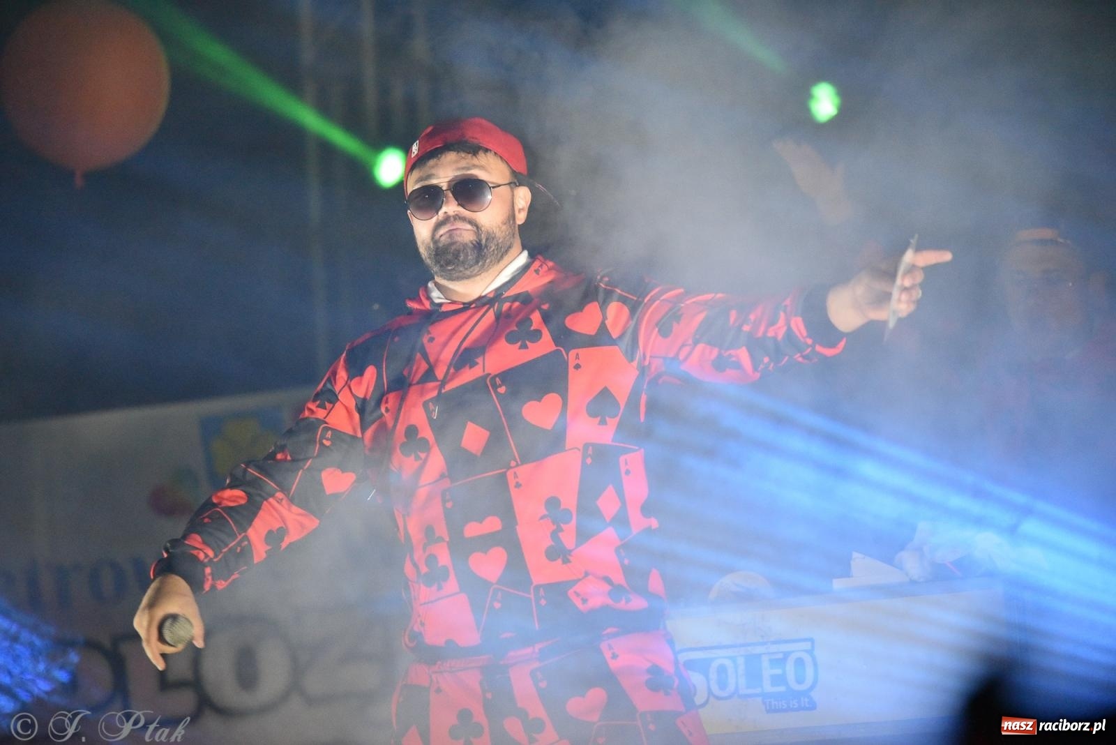 Zdjęcie w galerii na portalu naszraciborz.pl: Soleo, czyli disco polo na finał Eksplozji Kolorów w Pietrowicach Wielkich! wiadomości z regionu