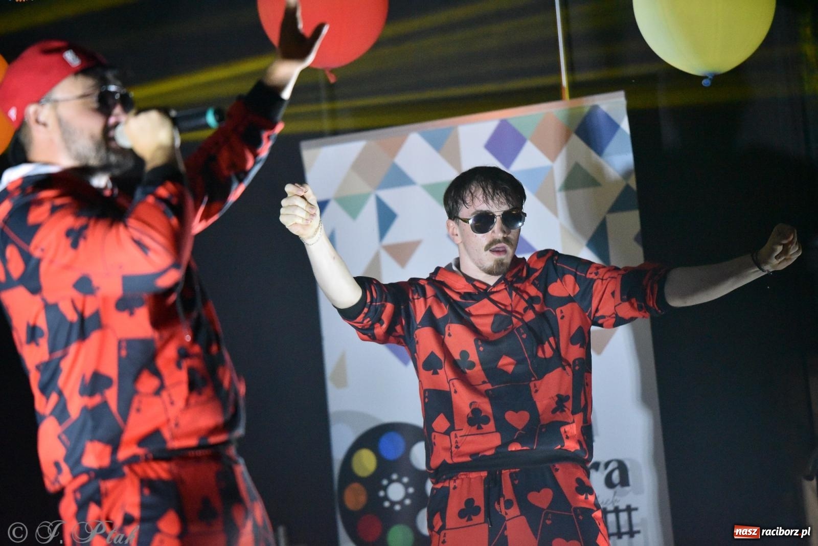 Zdjęcie w galerii na portalu naszraciborz.pl: Soleo, czyli disco polo na finał Eksplozji Kolorów w Pietrowicach Wielkich! wiadomości z regionu