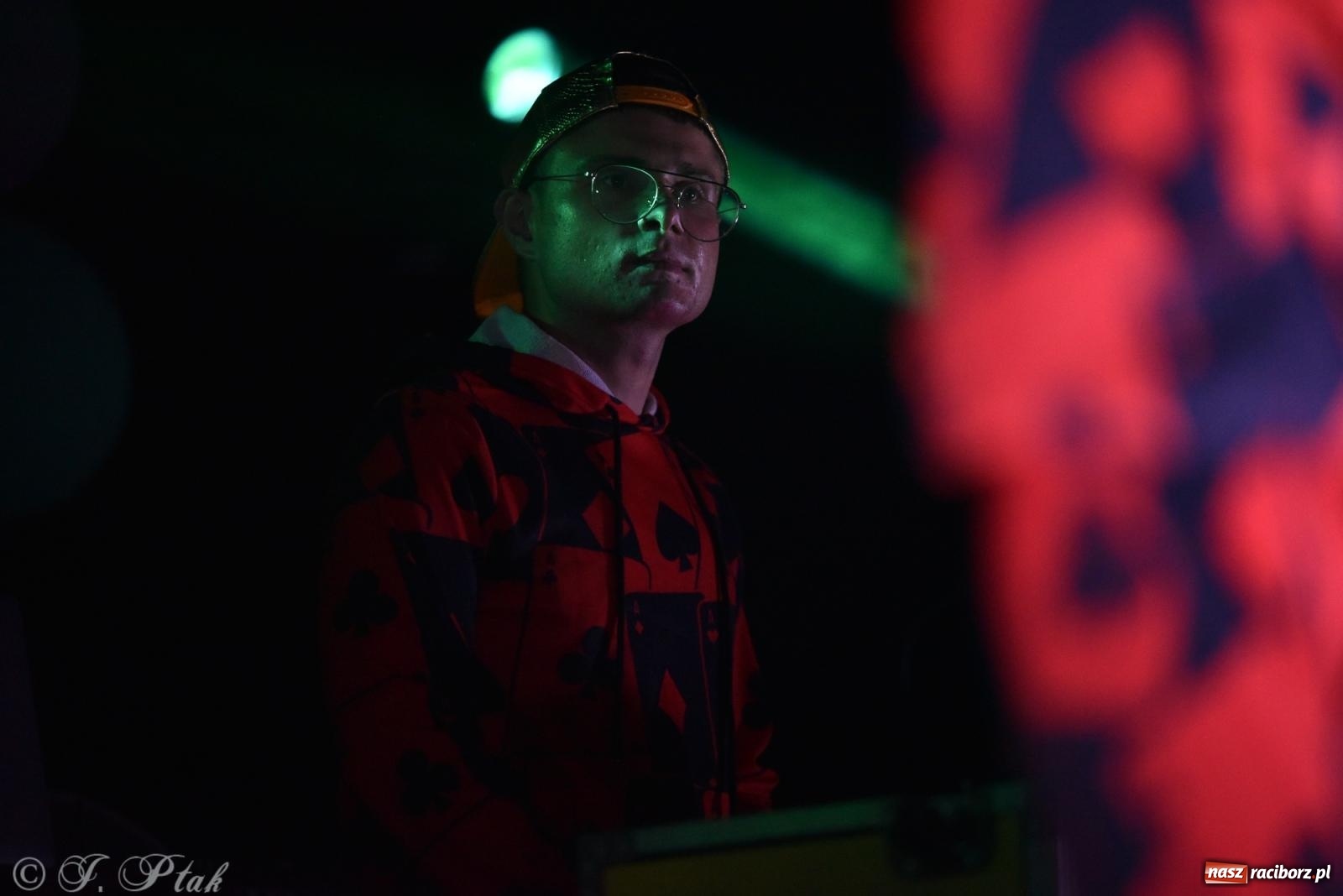 Zdjęcie w galerii na portalu naszraciborz.pl: Soleo, czyli disco polo na finał Eksplozji Kolorów w Pietrowicach Wielkich! wiadomości z regionu