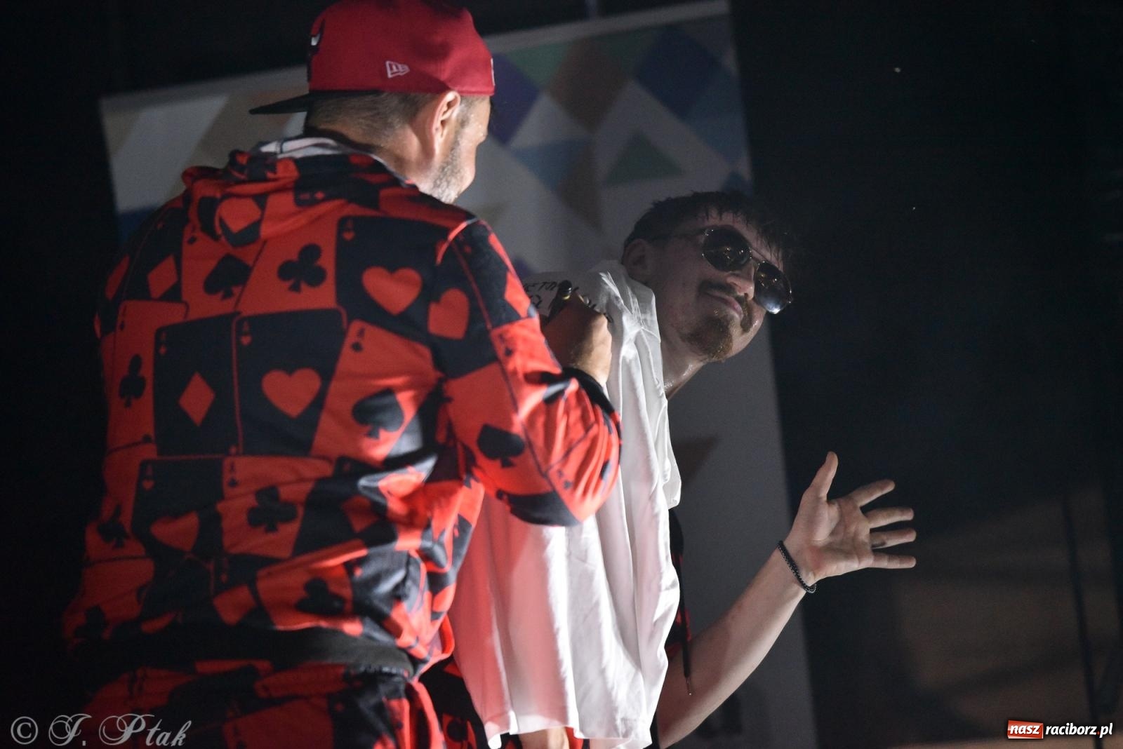 Zdjęcie w galerii na portalu naszraciborz.pl: Soleo, czyli disco polo na finał Eksplozji Kolorów w Pietrowicach Wielkich! wiadomości z regionu