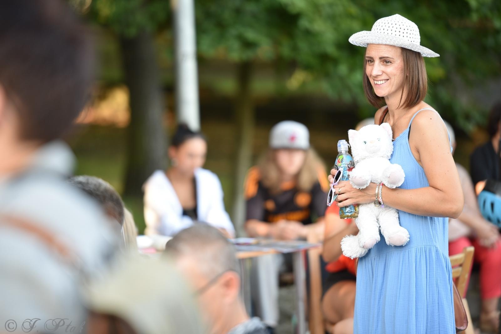 Zdjęcie w galerii na portalu naszraciborz.pl: Chrześcijańskie brzmienie akustycznie w parku m. Roth wiadomości z regionu