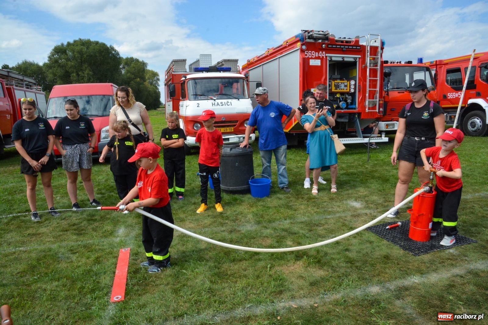Zdjęcie w galerii na portalu naszraciborz.pl: Strażacki narybek w bojowym ćwiczeniu w Bojanowie [FOTO i WIDEO] wiadomości z regionu