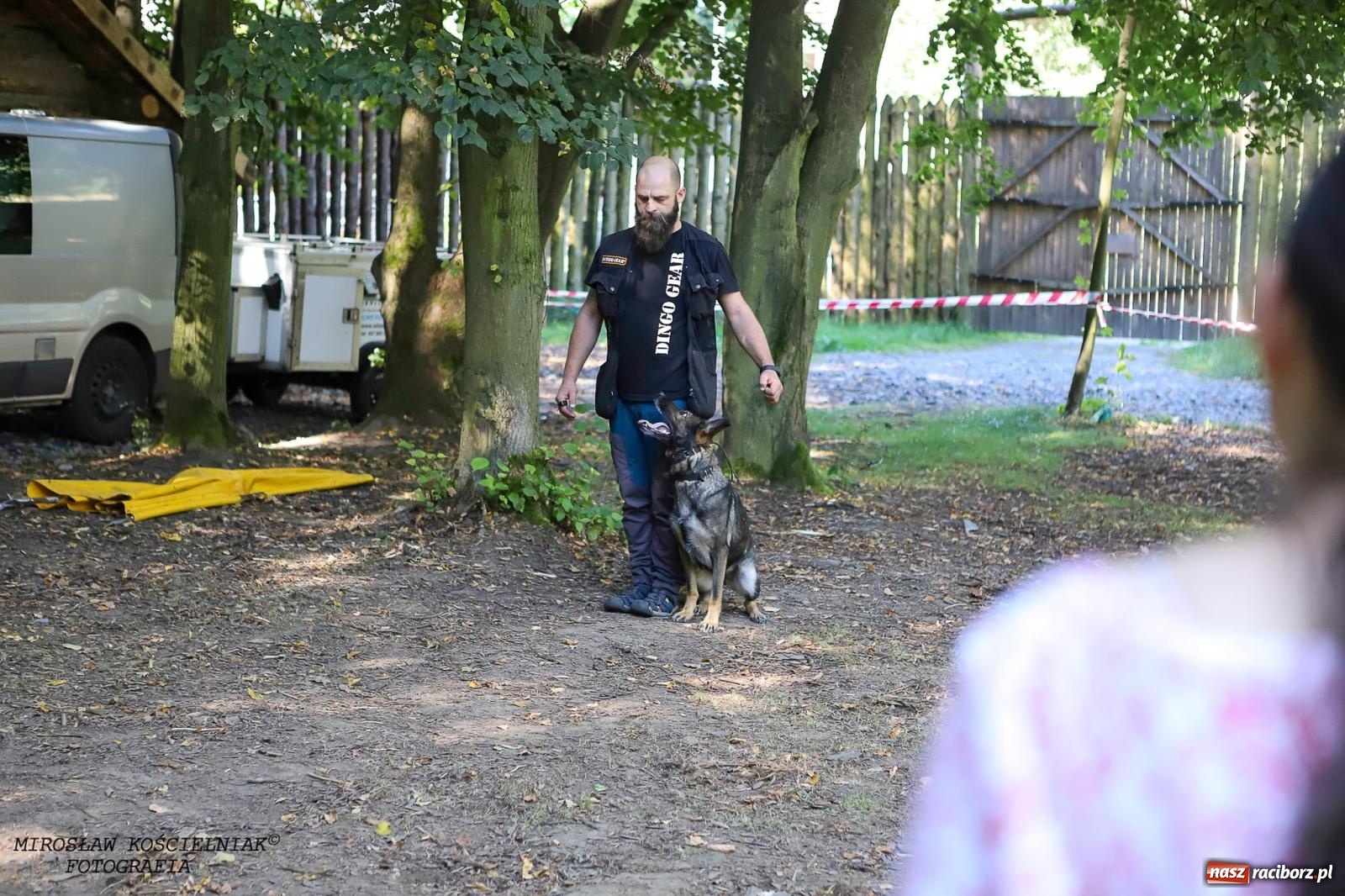 Zdjęcie w galerii na portalu naszraciborz.pl: Psi Gród. Miłośnicy czworonogów spotkali się w średniowiecznej scenerii wiadomości z regionu