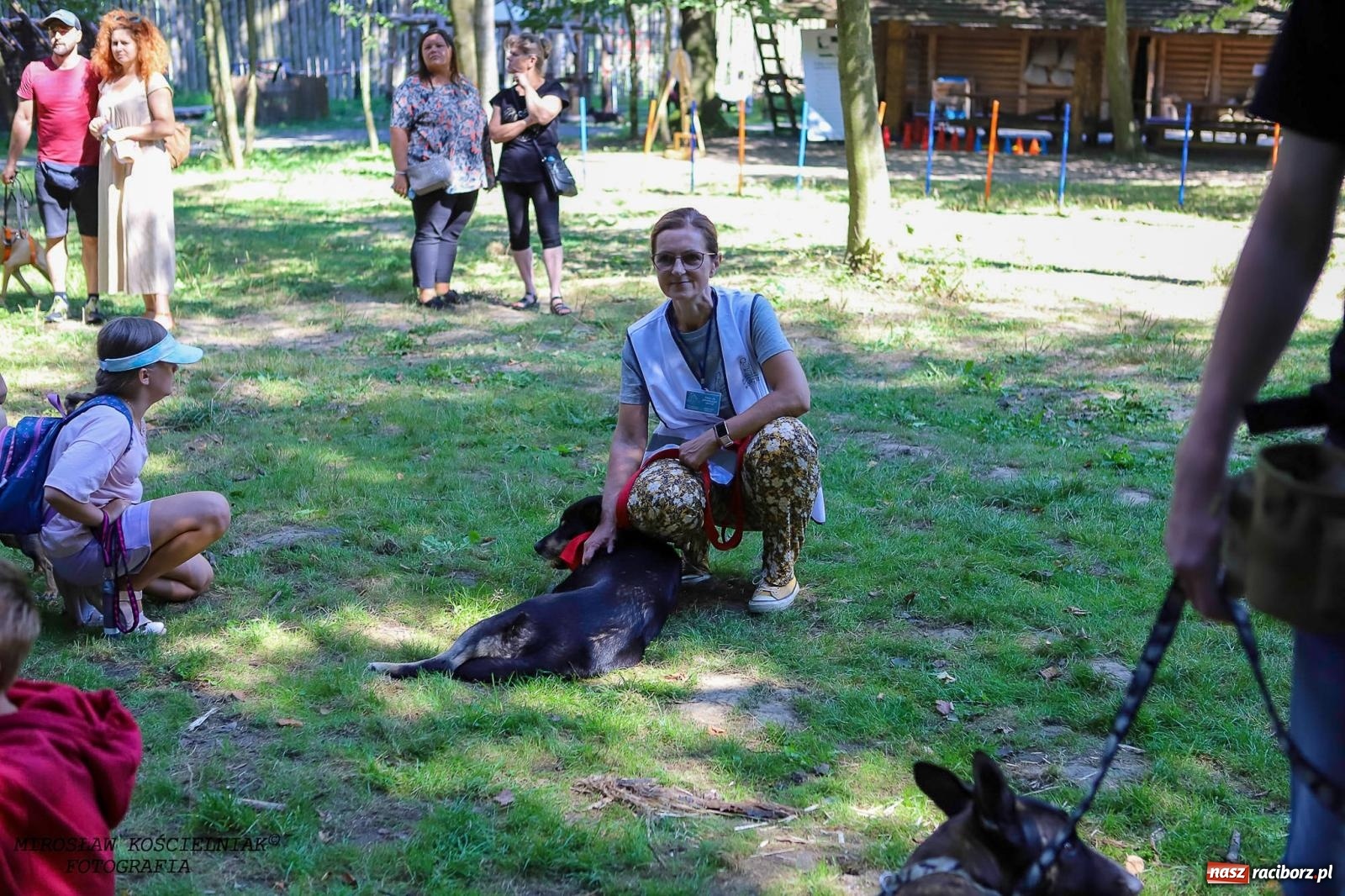 Zdjęcie w galerii na portalu naszraciborz.pl: Psi Gród. Miłośnicy czworonogów spotkali się w średniowiecznej scenerii wiadomości z regionu