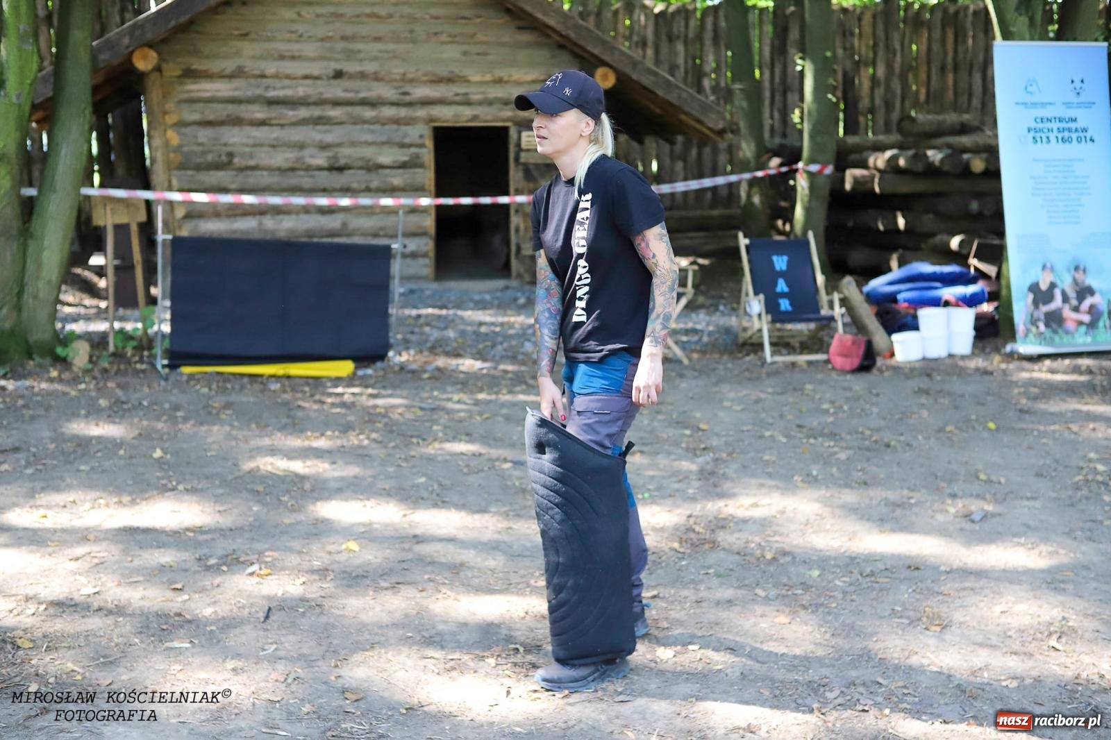 Zdjęcie w galerii na portalu naszraciborz.pl: Psi Gród. Miłośnicy czworonogów spotkali się w średniowiecznej scenerii wiadomości z regionu