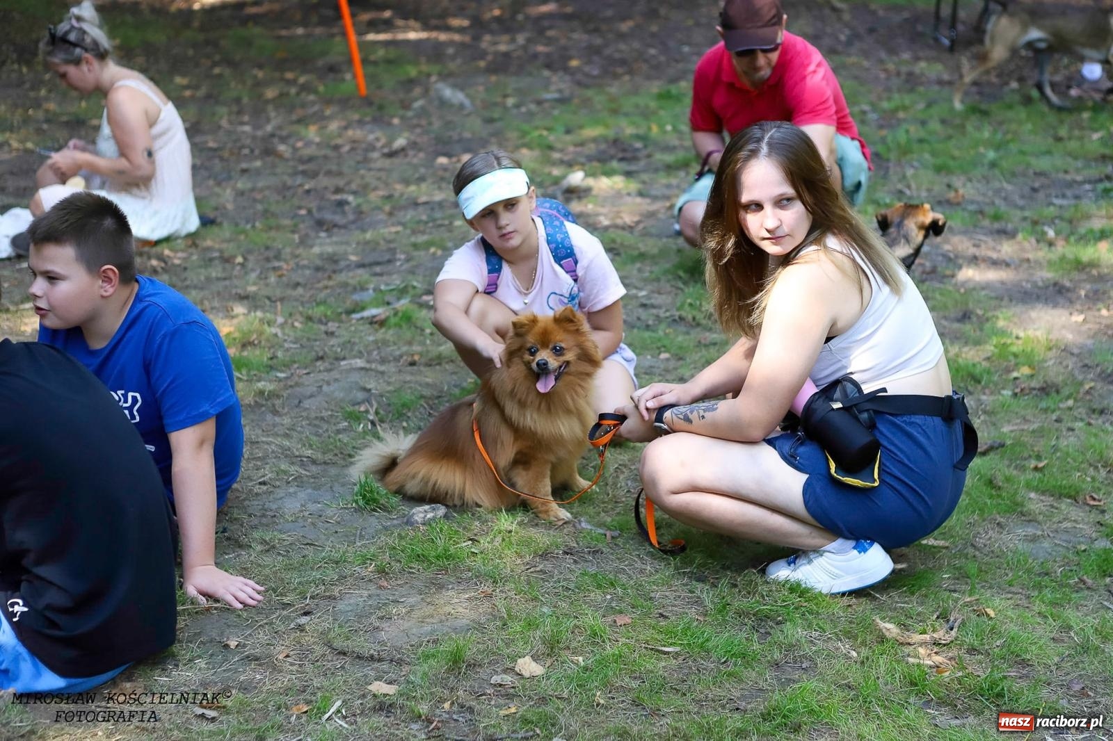 Zdjęcie w galerii na portalu naszraciborz.pl: Psi Gród. Miłośnicy czworonogów spotkali się w średniowiecznej scenerii wiadomości z regionu