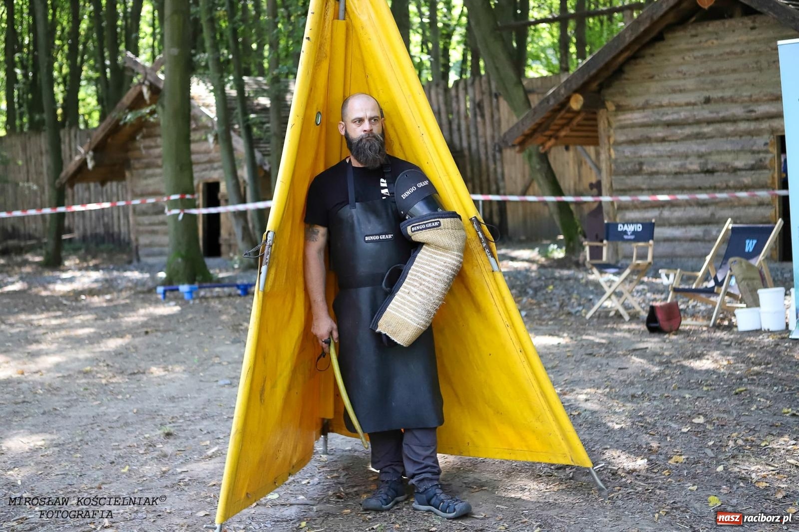 Zdjęcie w galerii na portalu naszraciborz.pl: Psi Gród. Miłośnicy czworonogów spotkali się w średniowiecznej scenerii wiadomości z regionu