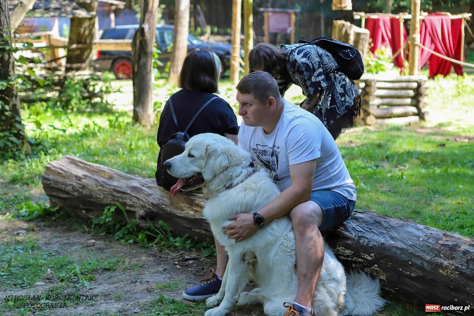 Zdjęcie w galerii na portalu naszraciborz.pl: Psi Gród. Miłośnicy czworonogów spotkali się w średniowiecznej scenerii wiadomości z regionu