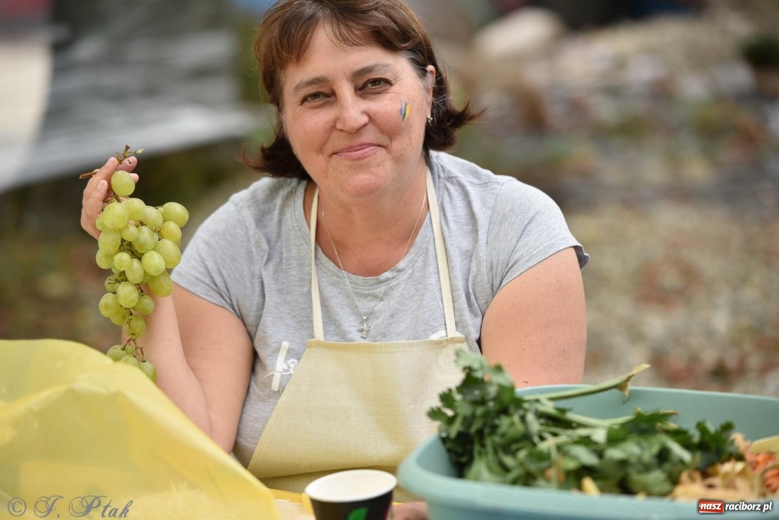Zdjęcie w galerii na portalu naszraciborz.pl: TOGETHER. Polsko-ukraiński piknik integracyjny w ogrodzie Strzechy wiadomości z regionu