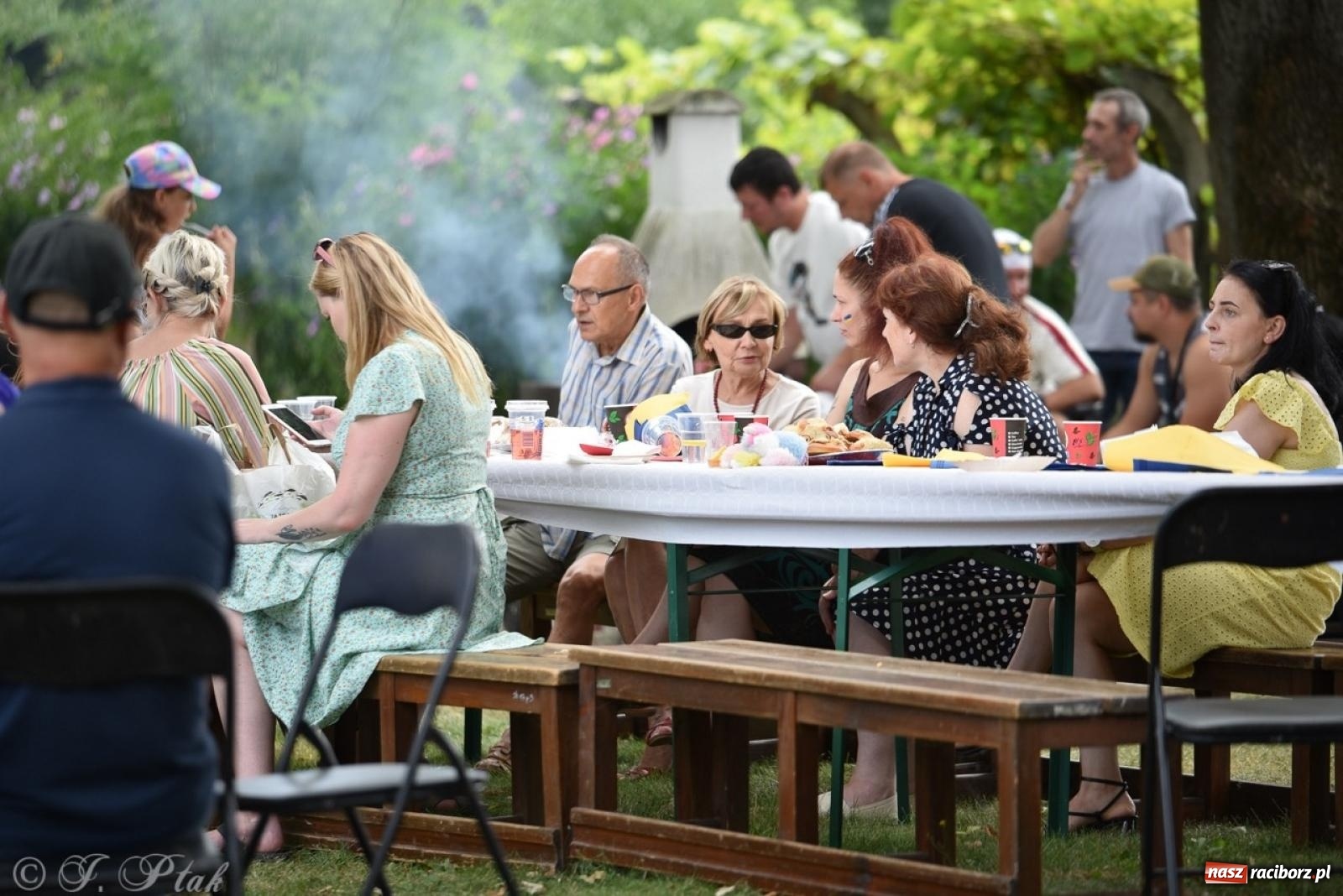 Zdjęcie w galerii na portalu naszraciborz.pl: TOGETHER. Polsko-ukraiński piknik integracyjny w ogrodzie Strzechy wiadomości z regionu