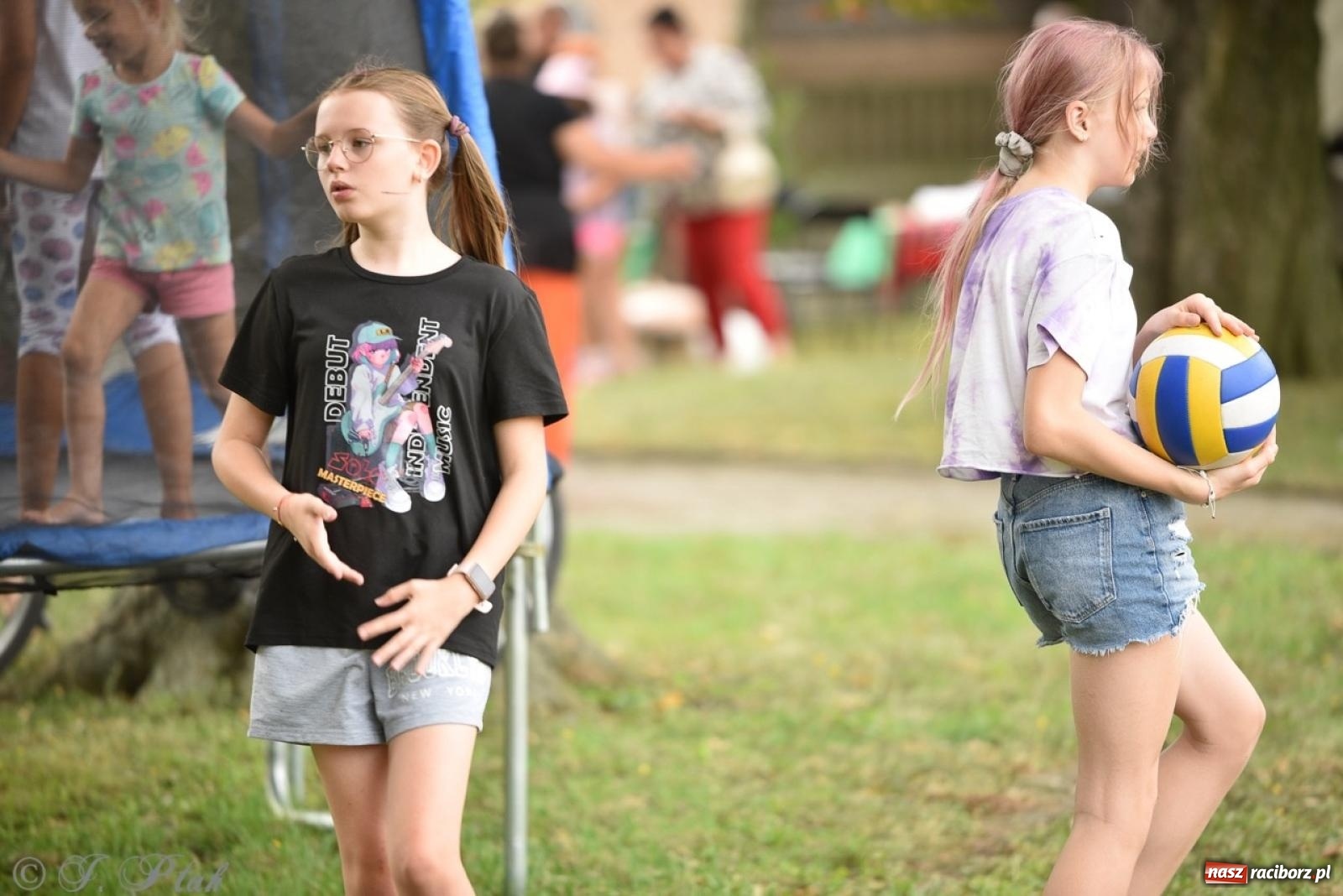 Zdjęcie w galerii na portalu naszraciborz.pl: TOGETHER. Polsko-ukraiński piknik integracyjny w ogrodzie Strzechy wiadomości z regionu
