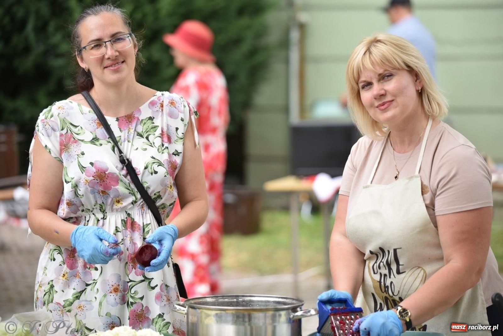 Zdjęcie w galerii na portalu naszraciborz.pl: TOGETHER. Polsko-ukraiński piknik integracyjny w ogrodzie Strzechy wiadomości z regionu