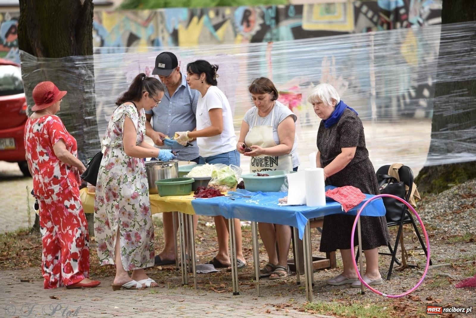 Zdjęcie w galerii na portalu naszraciborz.pl: TOGETHER. Polsko-ukraiński piknik integracyjny w ogrodzie Strzechy wiadomości z regionu