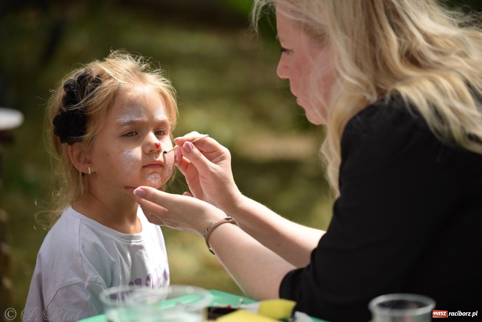 Zdjęcie w galerii na portalu naszraciborz.pl: TOGETHER. Polsko-ukraiński piknik integracyjny w ogrodzie Strzechy wiadomości z regionu