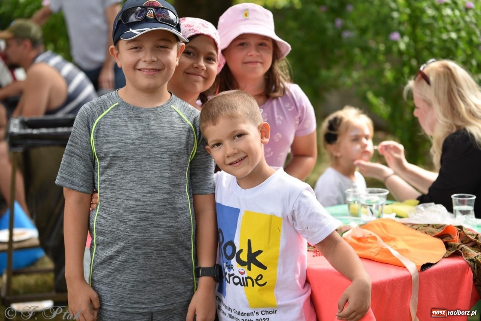 Zdjęcie w galerii na portalu naszraciborz.pl: TOGETHER. Polsko-ukraiński piknik integracyjny w ogrodzie Strzechy wiadomości z regionu