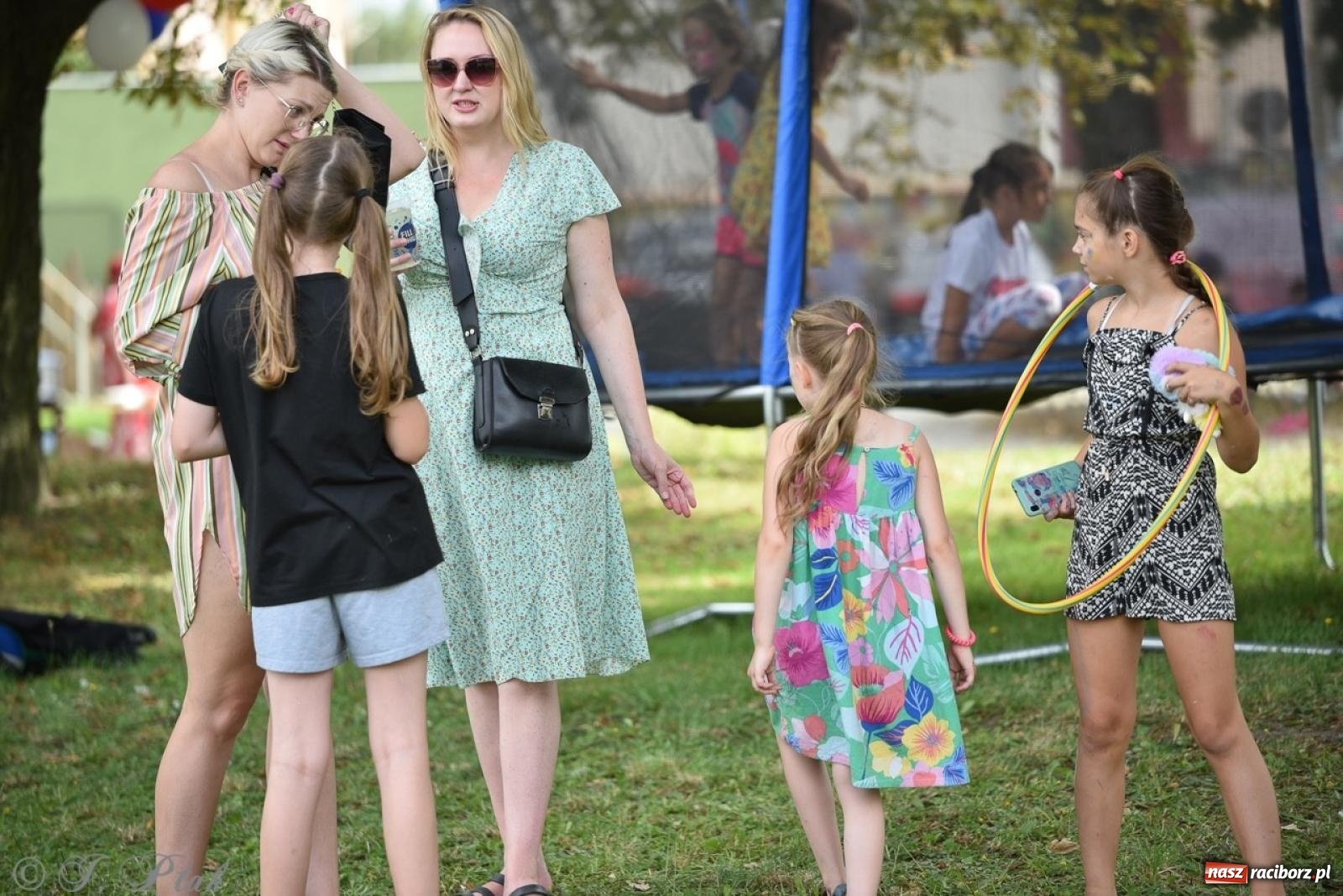 Zdjęcie w galerii na portalu naszraciborz.pl: TOGETHER. Polsko-ukraiński piknik integracyjny w ogrodzie Strzechy wiadomości z regionu