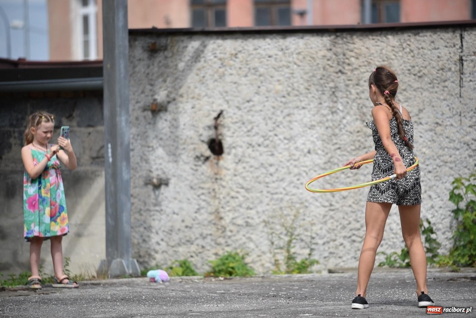 Zdjęcie w galerii na portalu naszraciborz.pl: TOGETHER. Polsko-ukraiński piknik integracyjny w ogrodzie Strzechy wiadomości z regionu