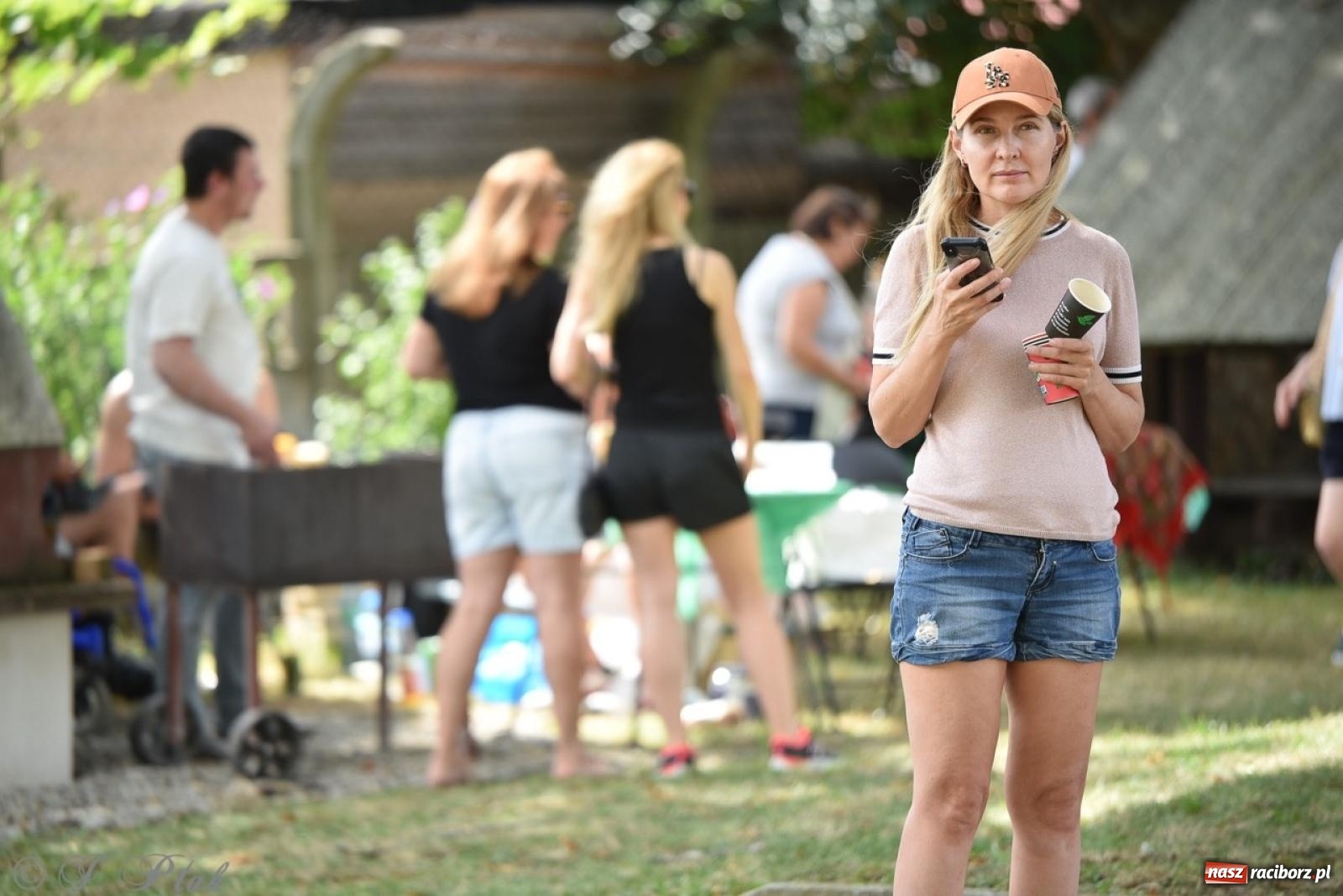 Zdjęcie w galerii na portalu naszraciborz.pl: TOGETHER. Polsko-ukraiński piknik integracyjny w ogrodzie Strzechy wiadomości z regionu