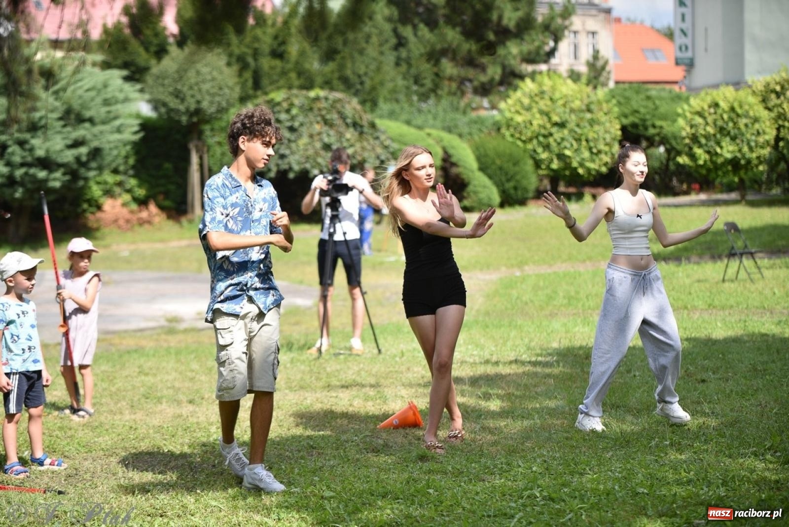 Zdjęcie w galerii na portalu naszraciborz.pl: TOGETHER. Polsko-ukraiński piknik integracyjny w ogrodzie Strzechy wiadomości z regionu