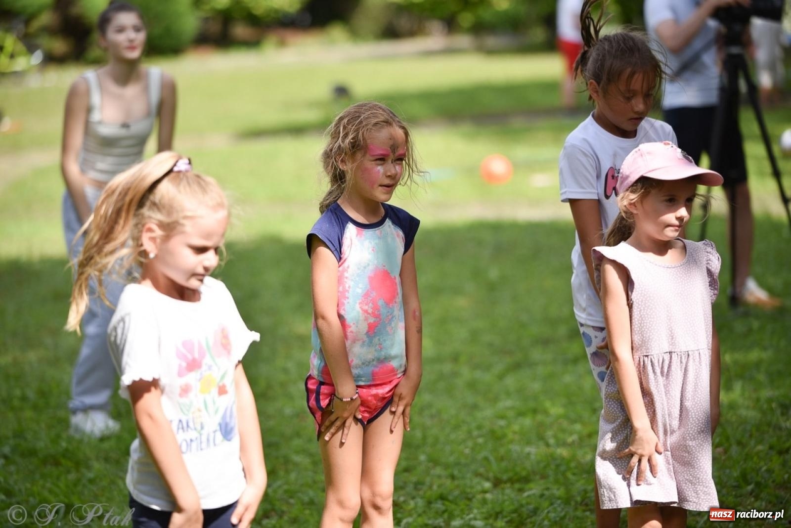Zdjęcie w galerii na portalu naszraciborz.pl: TOGETHER. Polsko-ukraiński piknik integracyjny w ogrodzie Strzechy wiadomości z regionu