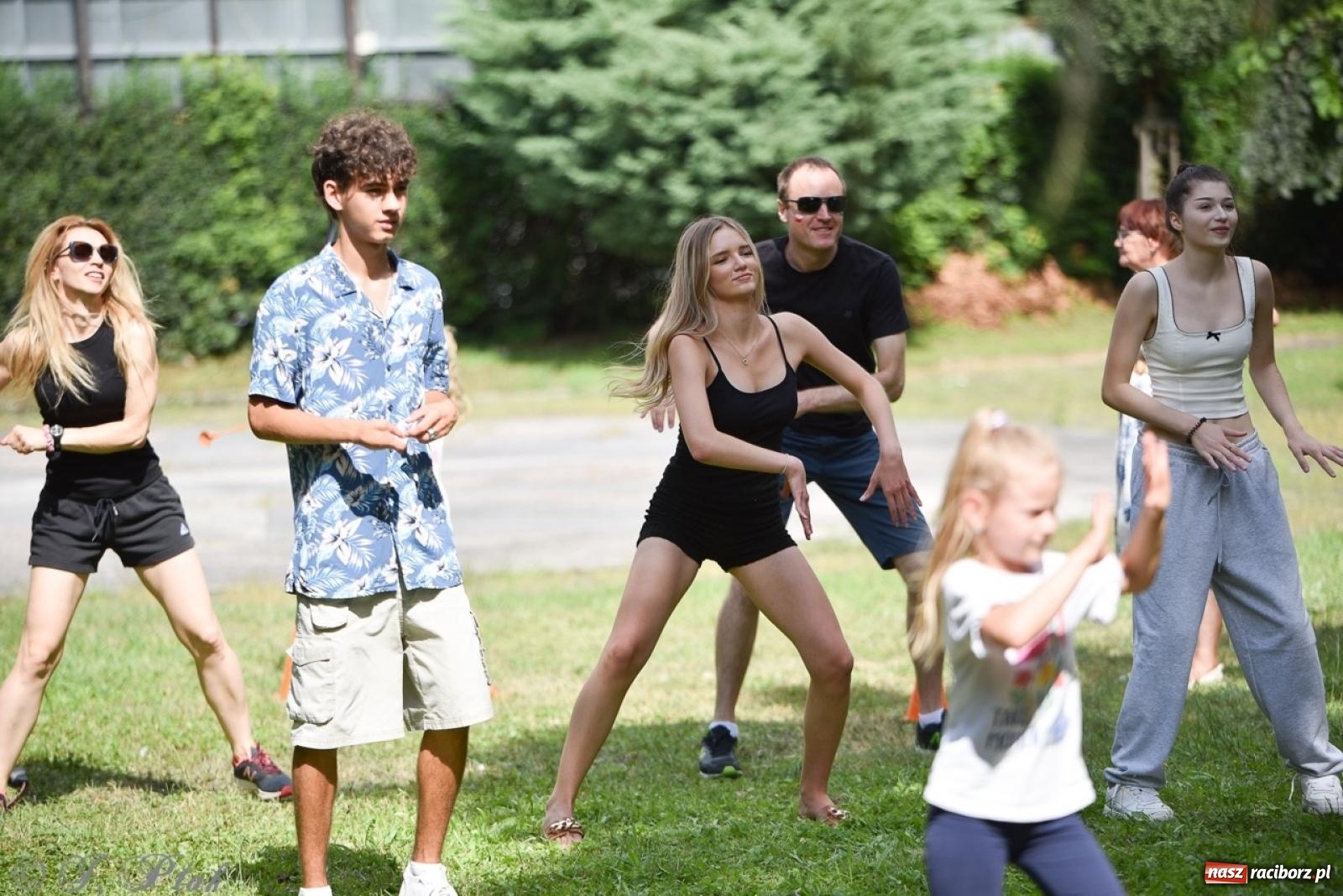 Zdjęcie w galerii na portalu naszraciborz.pl: TOGETHER. Polsko-ukraiński piknik integracyjny w ogrodzie Strzechy wiadomości z regionu