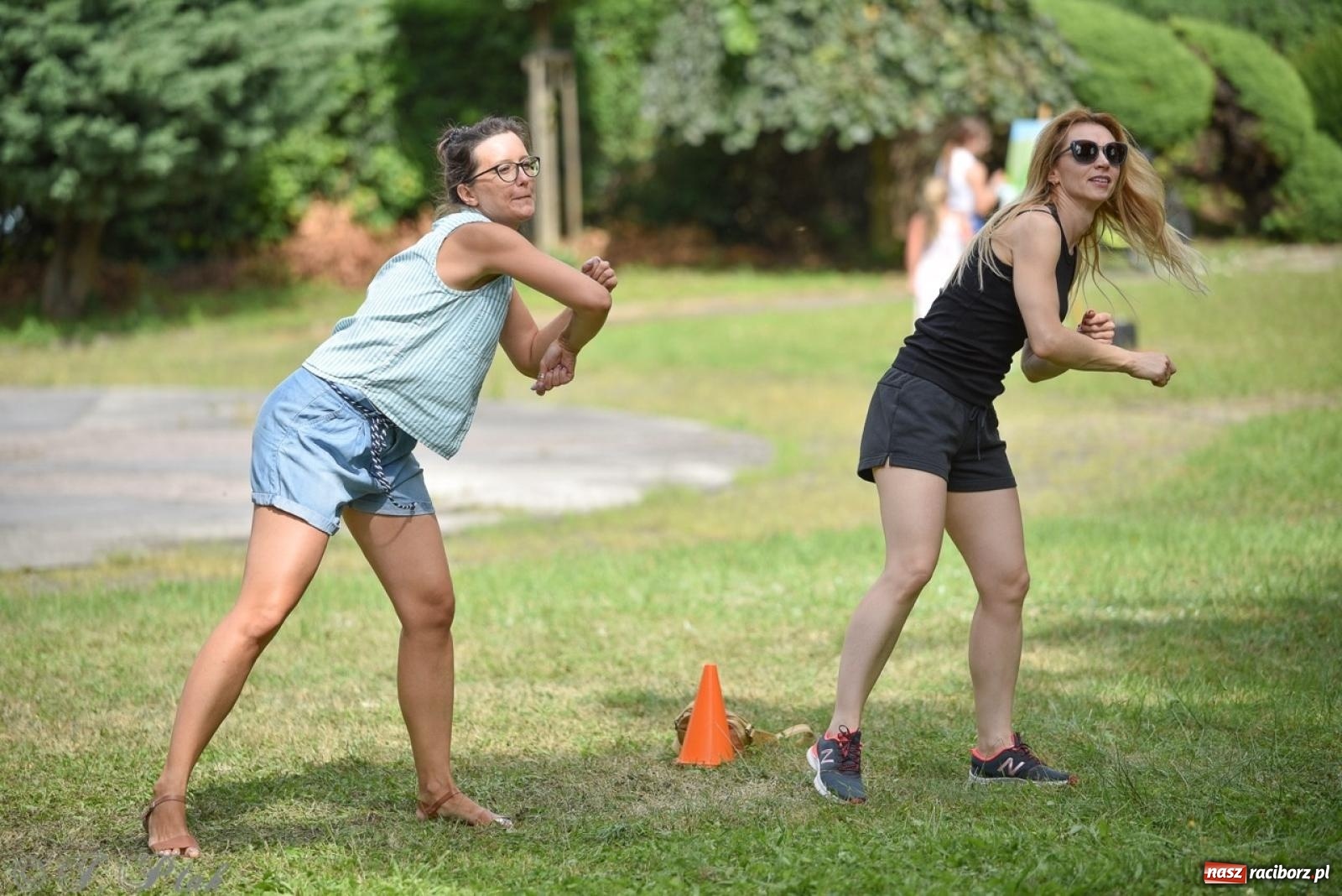 Zdjęcie w galerii na portalu naszraciborz.pl: TOGETHER. Polsko-ukraiński piknik integracyjny w ogrodzie Strzechy wiadomości z regionu
