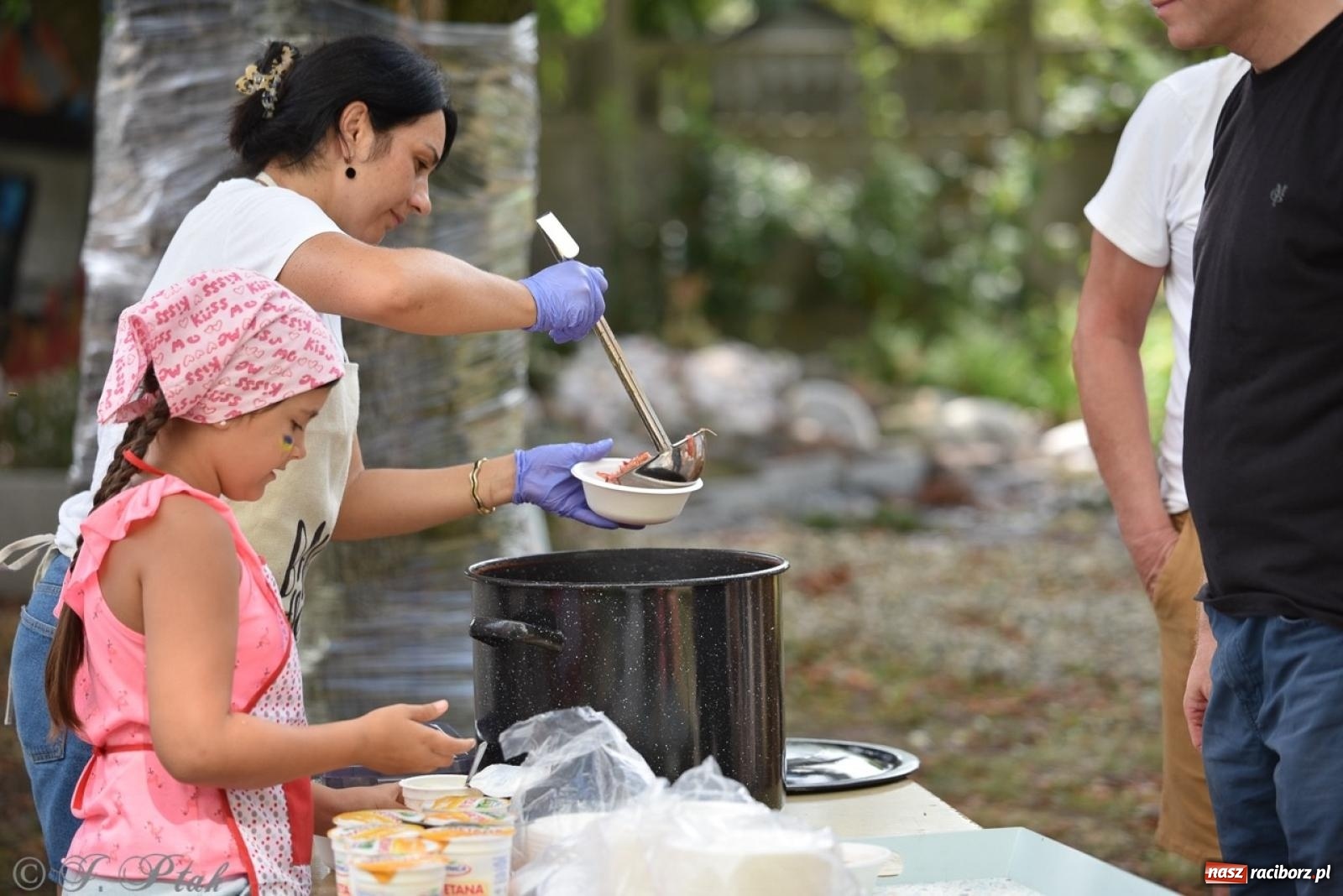 Zdjęcie w galerii na portalu naszraciborz.pl: TOGETHER. Polsko-ukraiński piknik integracyjny w ogrodzie Strzechy wiadomości z regionu