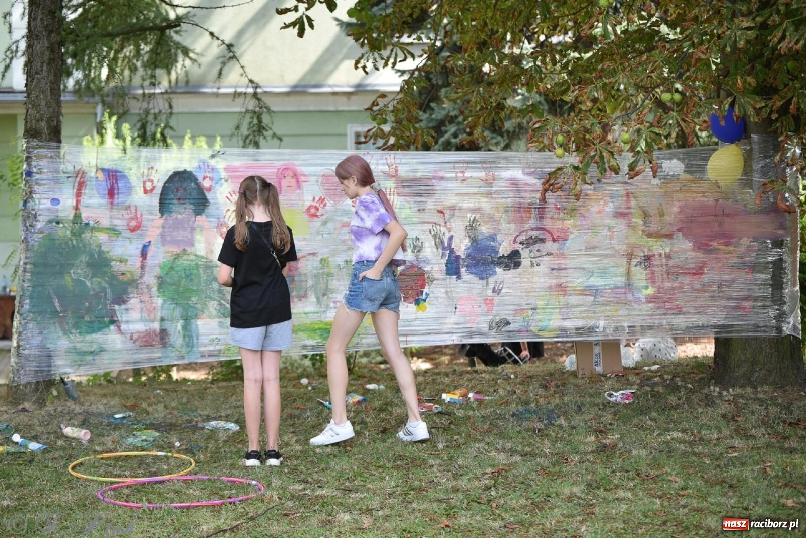 Zdjęcie w galerii na portalu naszraciborz.pl: TOGETHER. Polsko-ukraiński piknik integracyjny w ogrodzie Strzechy wiadomości z regionu
