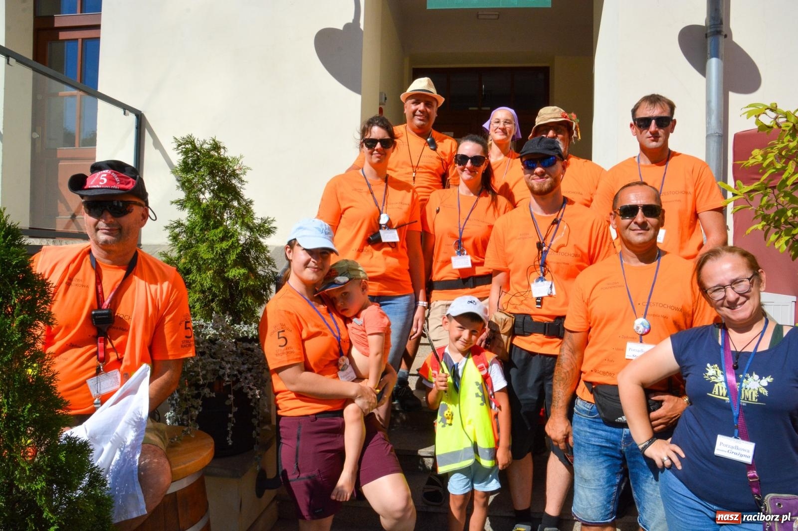 Zdjęcie w galerii na portalu naszraciborz.pl: Z zamku wyruszyła pielgrzymka na Jasną Górę [FOTO i WIDEO] wiadomości z regionu