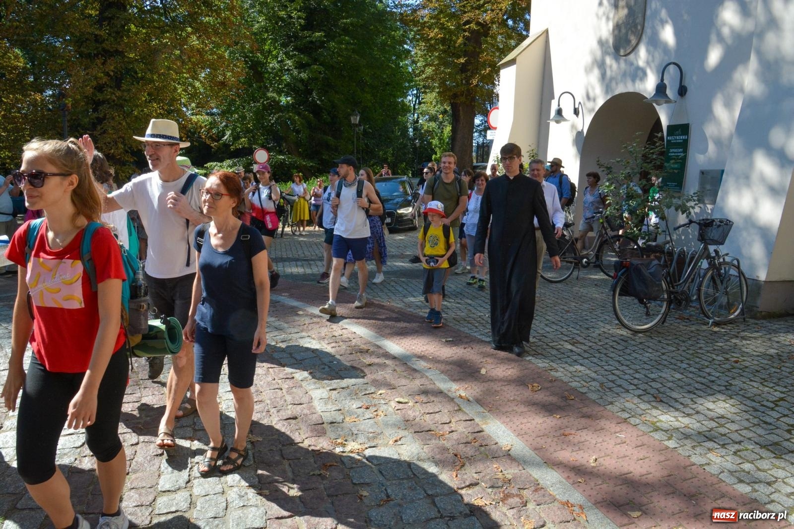 Zdjęcie w galerii na portalu naszraciborz.pl: Z zamku wyruszyła pielgrzymka na Jasną Górę [FOTO i WIDEO] wiadomości z regionu