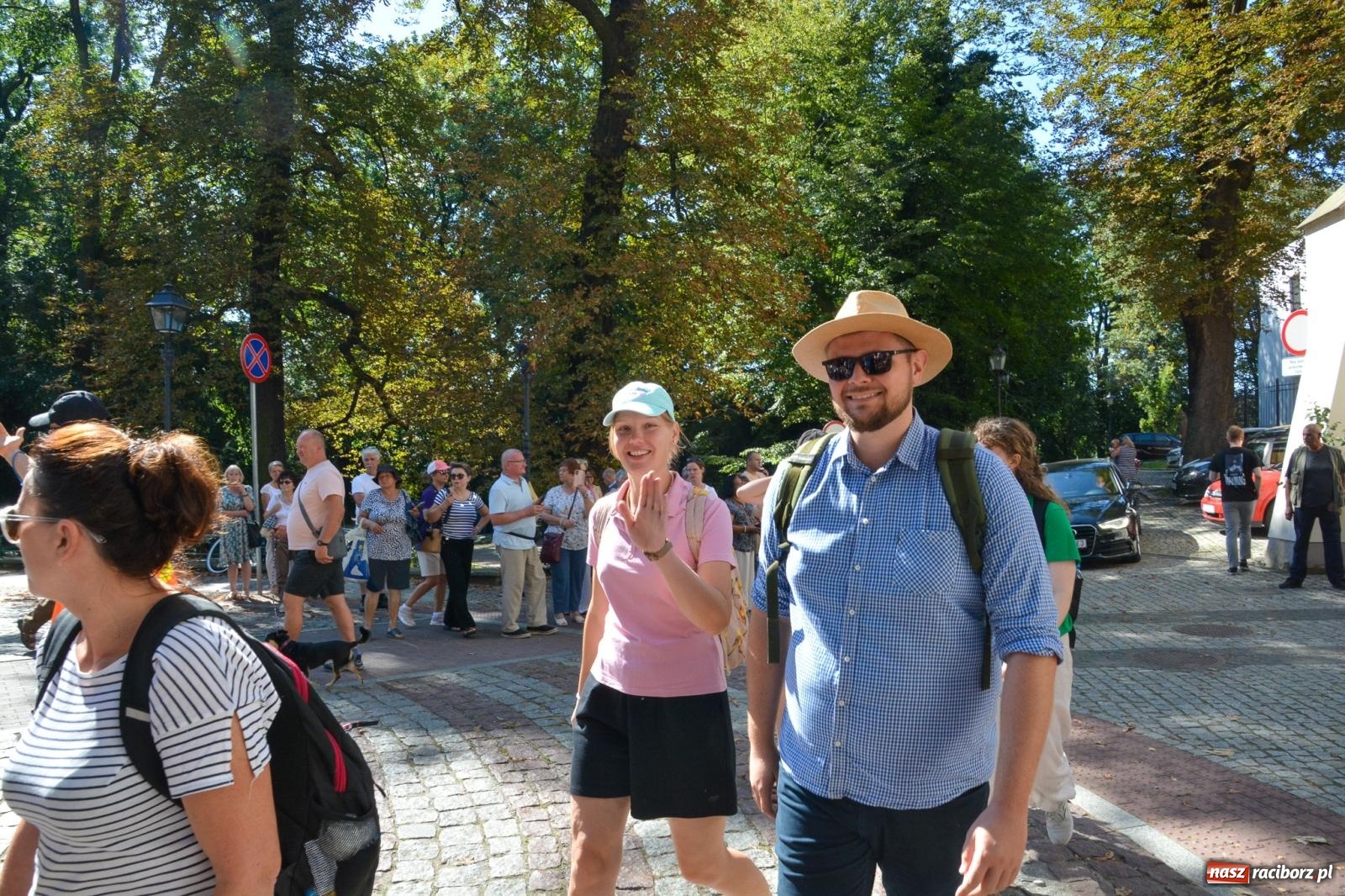 Zdjęcie w galerii na portalu naszraciborz.pl: Z zamku wyruszyła pielgrzymka na Jasną Górę [FOTO i WIDEO] wiadomości z regionu