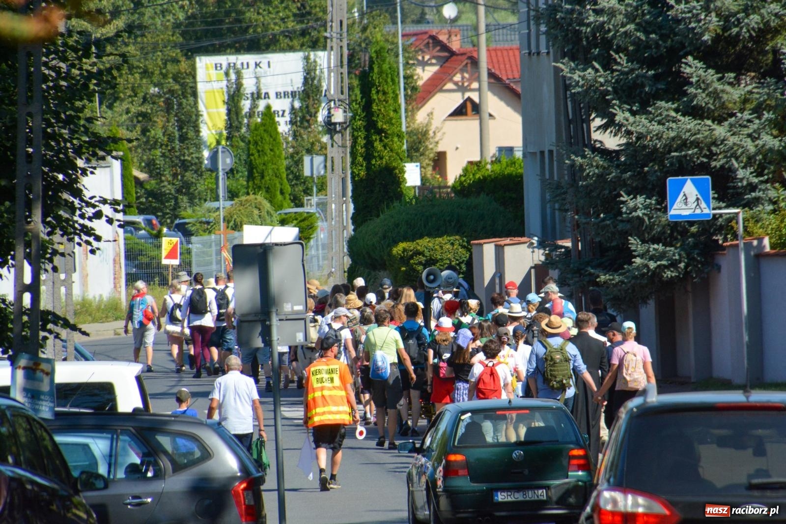 Zdjęcie w galerii na portalu naszraciborz.pl: Z zamku wyruszyła pielgrzymka na Jasną Górę [FOTO i WIDEO] wiadomości z regionu