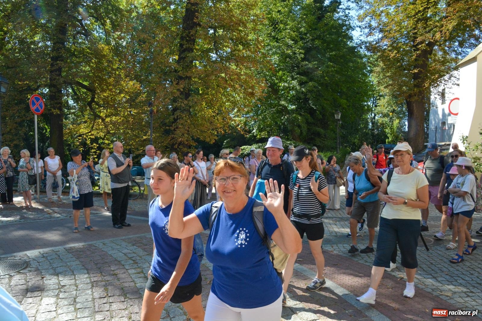 Zdjęcie w galerii na portalu naszraciborz.pl: Z zamku wyruszyła pielgrzymka na Jasną Górę [FOTO i WIDEO] wiadomości z regionu