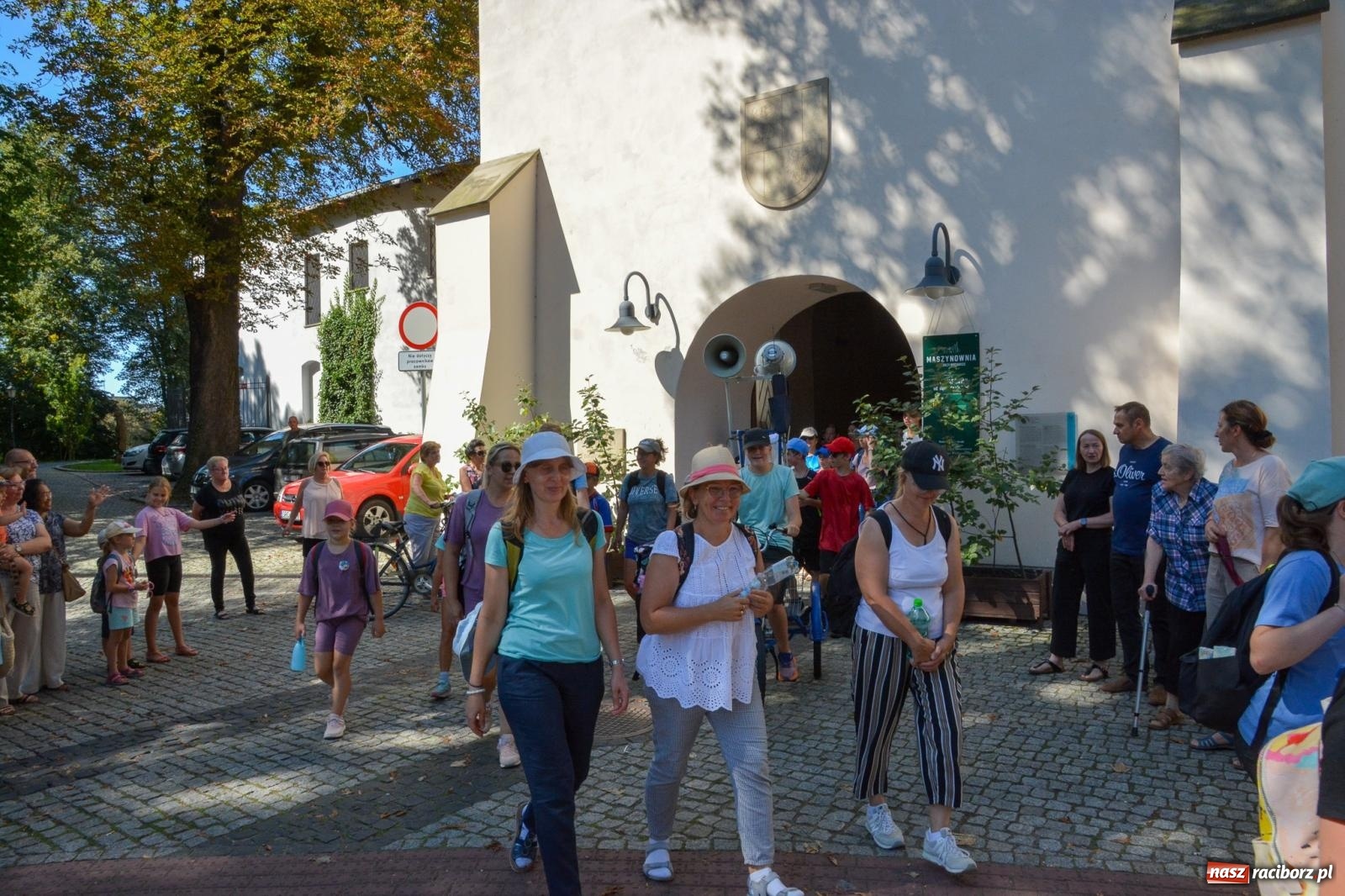 Zdjęcie w galerii na portalu naszraciborz.pl: Z zamku wyruszyła pielgrzymka na Jasną Górę [FOTO i WIDEO] wiadomości z regionu