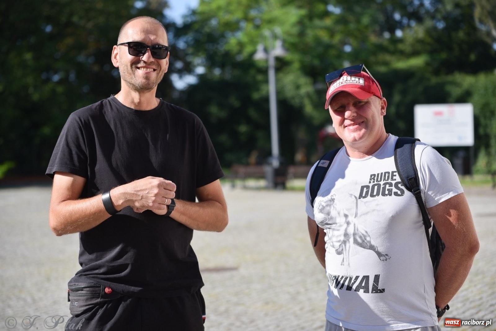 Zdjęcie w galerii na portalu naszraciborz.pl: Bracia i siostry w drodze. 48. Opolska Piesza Pielgrzymka na Jasną Górę wyruszyła z Raciborza [FOTO i WIDEO] wiadomości z regionu