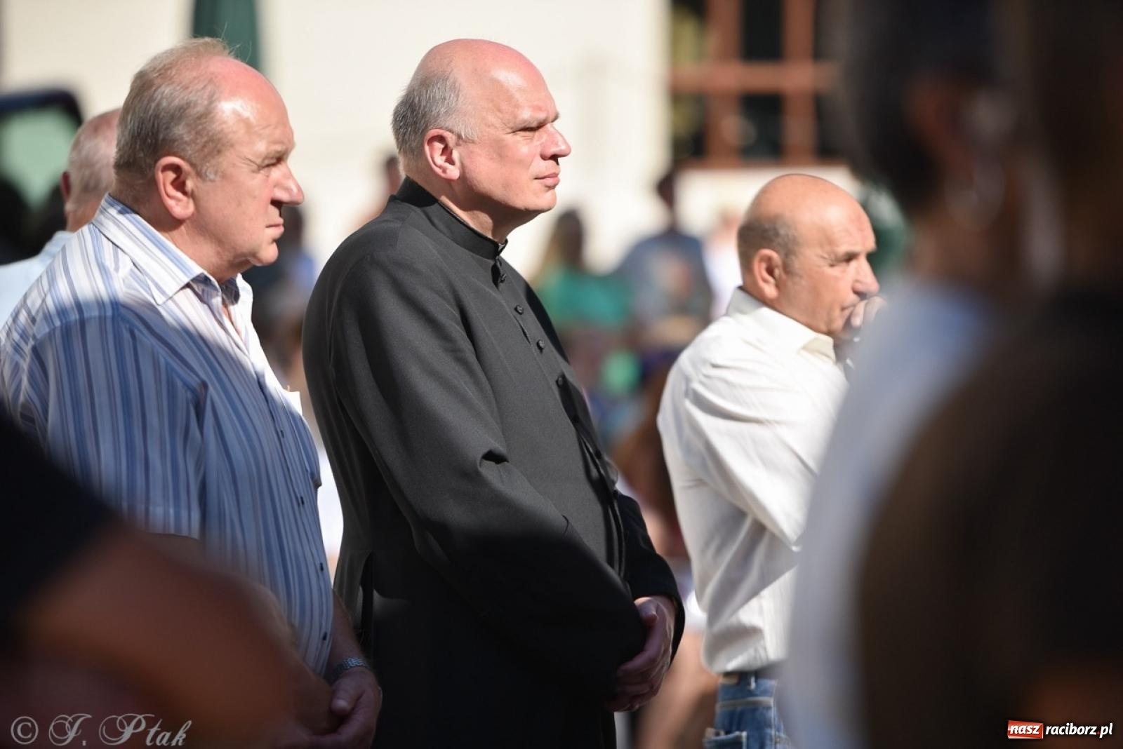 Zdjęcie w galerii na portalu naszraciborz.pl: Bracia i siostry w drodze. 48. Opolska Piesza Pielgrzymka na Jasną Górę wyruszyła z Raciborza [FOTO i WIDEO] wiadomości z regionu