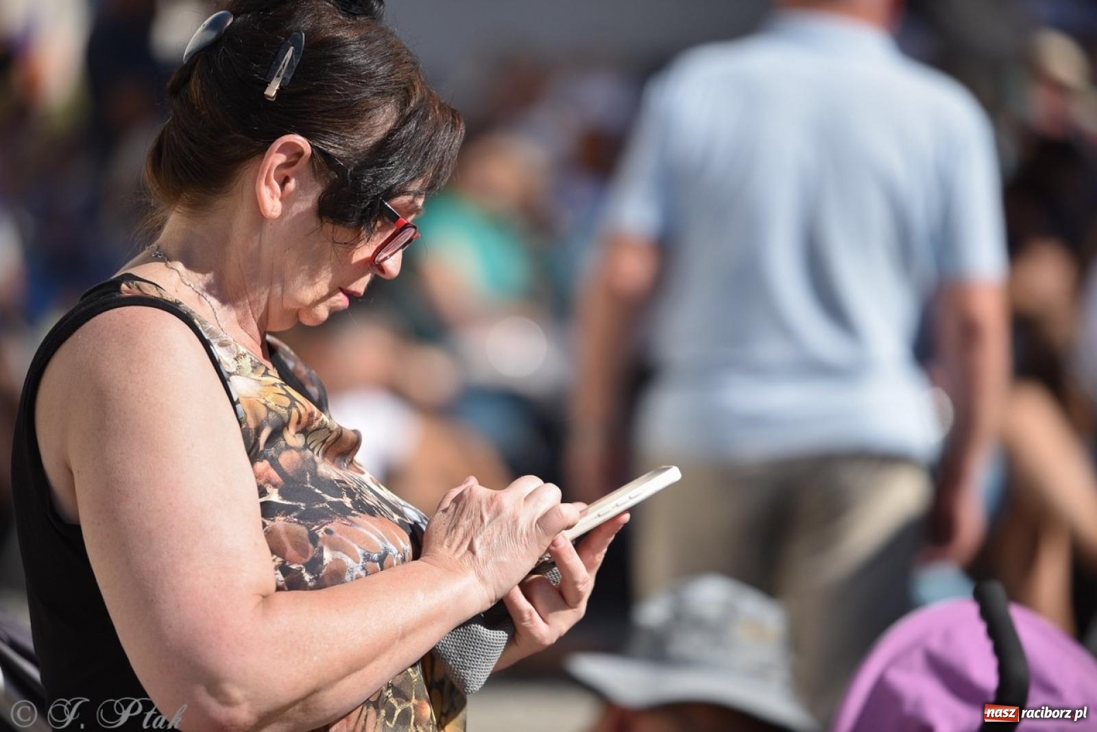 Zdjęcie w galerii na portalu naszraciborz.pl: Bracia i siostry w drodze. 48. Opolska Piesza Pielgrzymka na Jasną Górę wyruszyła z Raciborza [FOTO i WIDEO] wiadomości z regionu