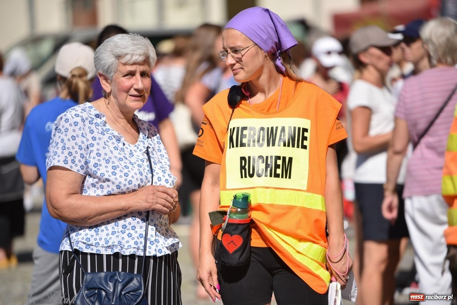 Zdjęcie w galerii na portalu naszraciborz.pl: Bracia i siostry w drodze. 48. Opolska Piesza Pielgrzymka na Jasną Górę wyruszyła z Raciborza [FOTO i WIDEO] wiadomości z regionu