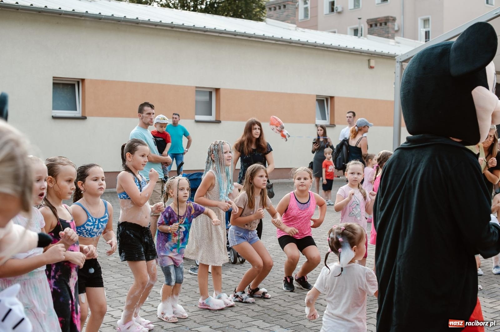Zdjęcie w galerii na portalu naszraciborz.pl: Piana Party w Pietrowicach Wielkich dostarczyło radości dzieciom [FOTO] wiadomości z regionu