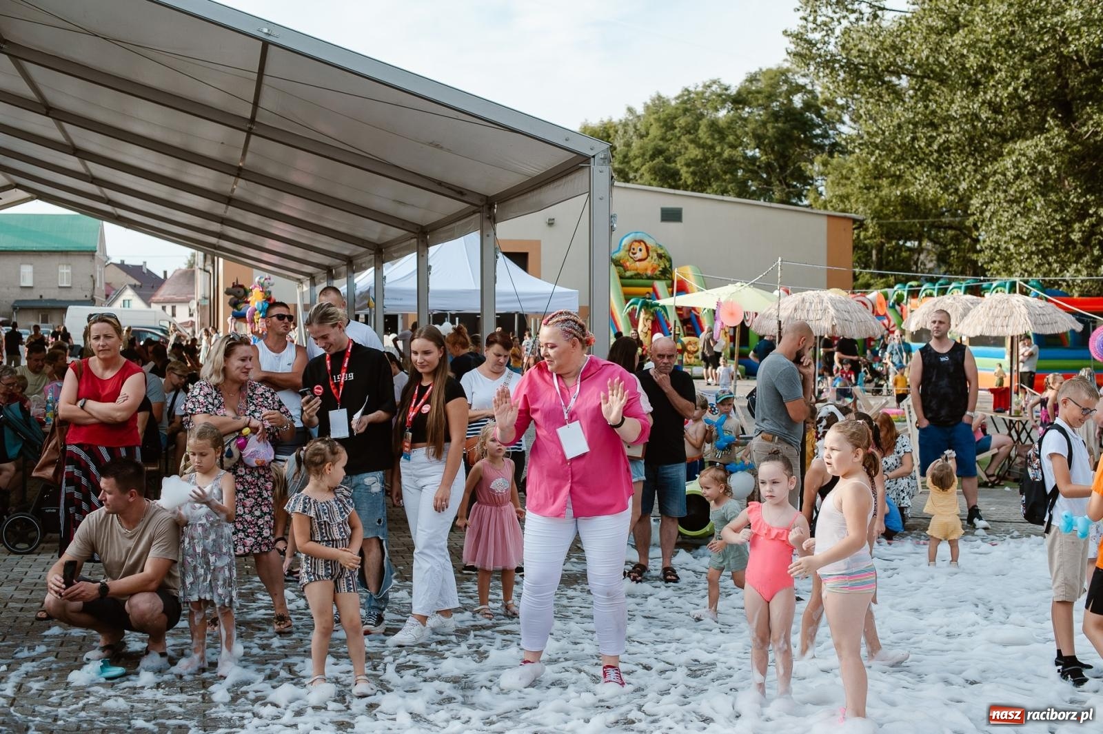 Zdjęcie w galerii na portalu naszraciborz.pl: Piana Party w Pietrowicach Wielkich dostarczyło radości dzieciom [FOTO] wiadomości z regionu