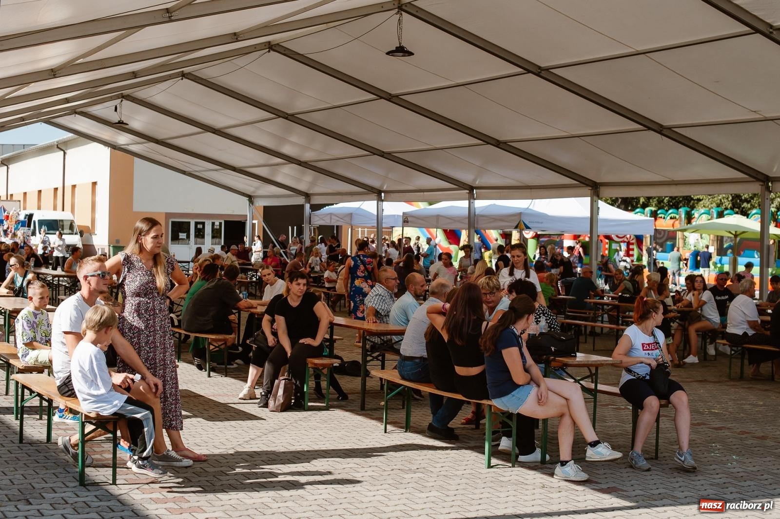 Zdjęcie w galerii na portalu naszraciborz.pl: Piana Party w Pietrowicach Wielkich dostarczyło radości dzieciom [FOTO] wiadomości z regionu