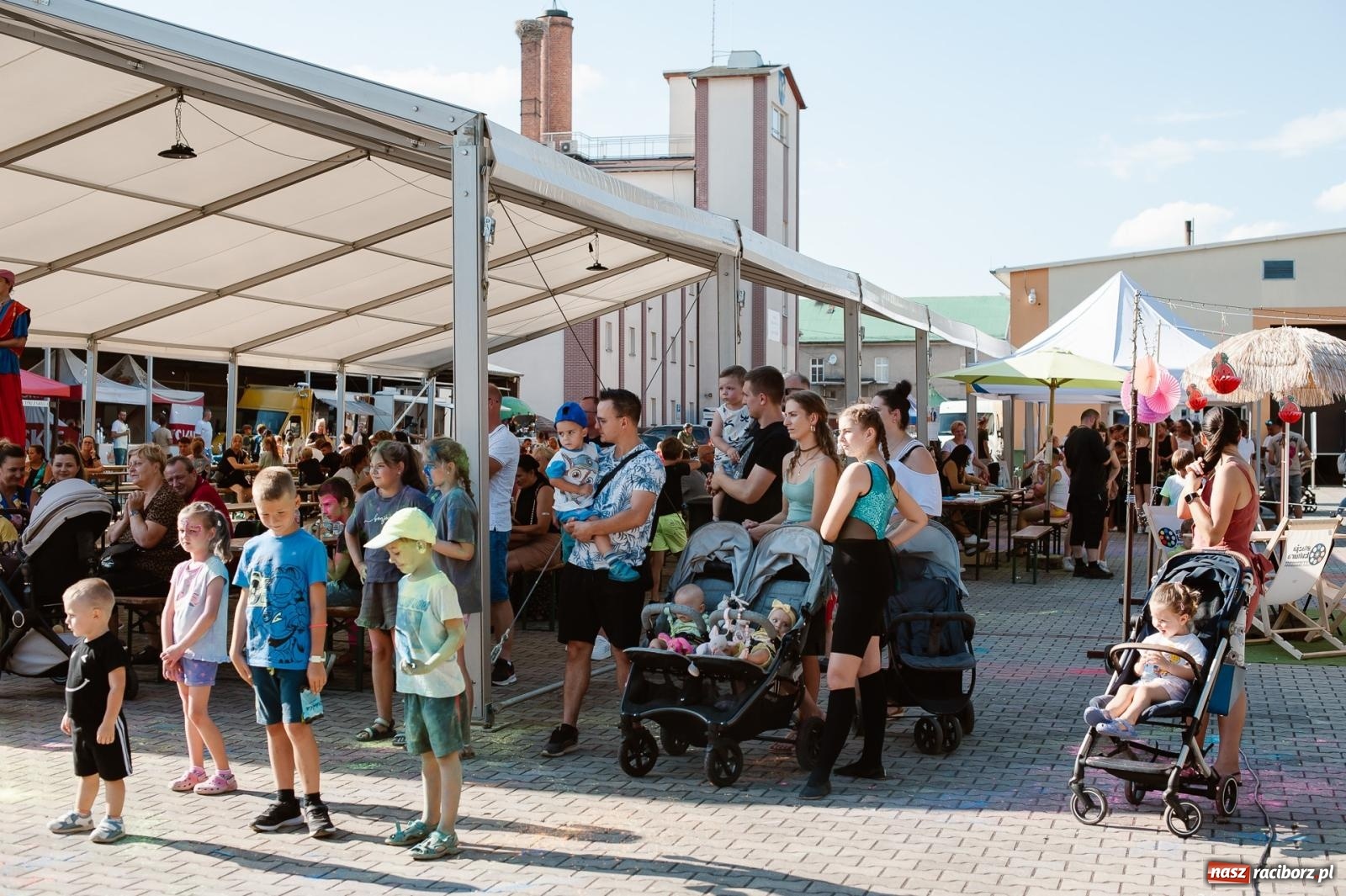 Zdjęcie w galerii na portalu naszraciborz.pl: Piana Party w Pietrowicach Wielkich dostarczyło radości dzieciom [FOTO] wiadomości z regionu