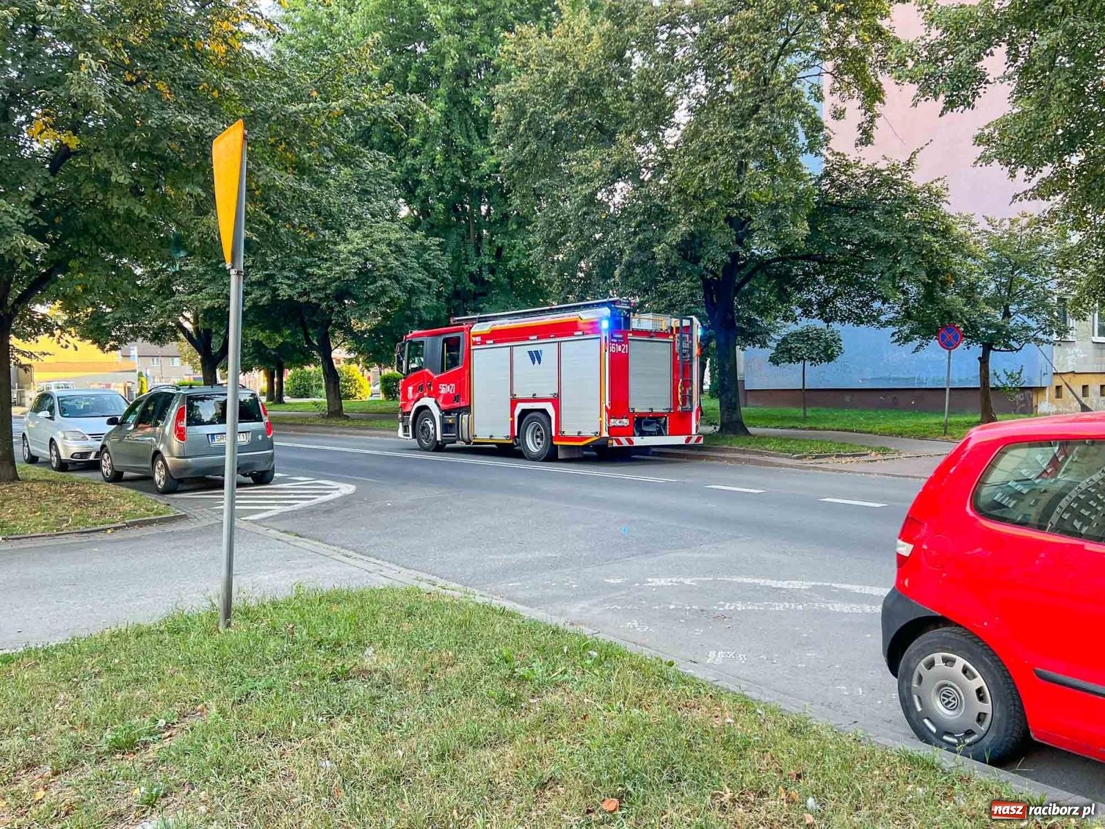 Zdjęcie w galerii na portalu naszraciborz.pl: Alarm z czujki CO w mieszkaniu przy Katowickiej wiadomości z regionu