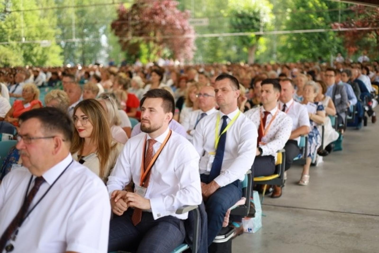 Zdjęcie w galerii na portalu naszraciborz.pl: 27 tysięcy obecnych i 194 ochrzczonych podczas 7 kongresów Świadków Jehowy w Sosnowcu wiadomości z regionu