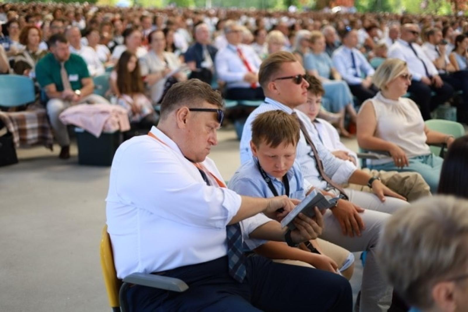 Zdjęcie w galerii na portalu naszraciborz.pl: 27 tysięcy obecnych i 194 ochrzczonych podczas 7 kongresów Świadków Jehowy w Sosnowcu wiadomości z regionu