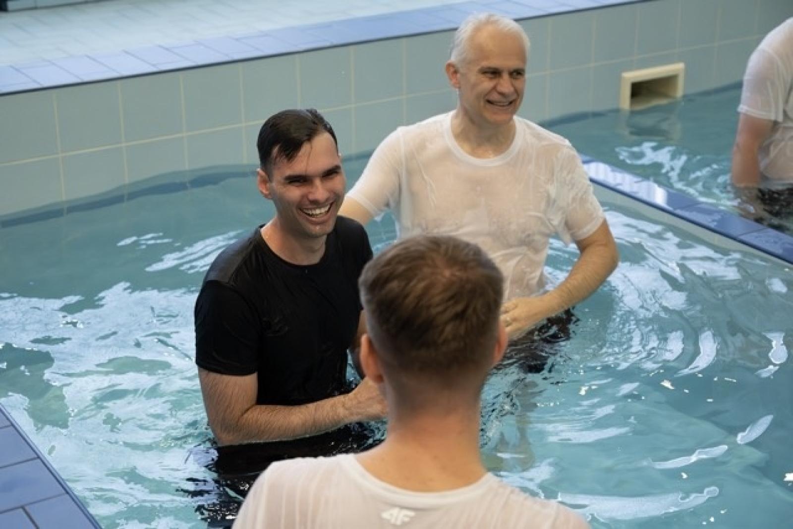 Zdjęcie w galerii na portalu naszraciborz.pl: 27 tysięcy obecnych i 194 ochrzczonych podczas 7 kongresów Świadków Jehowy w Sosnowcu wiadomości z regionu