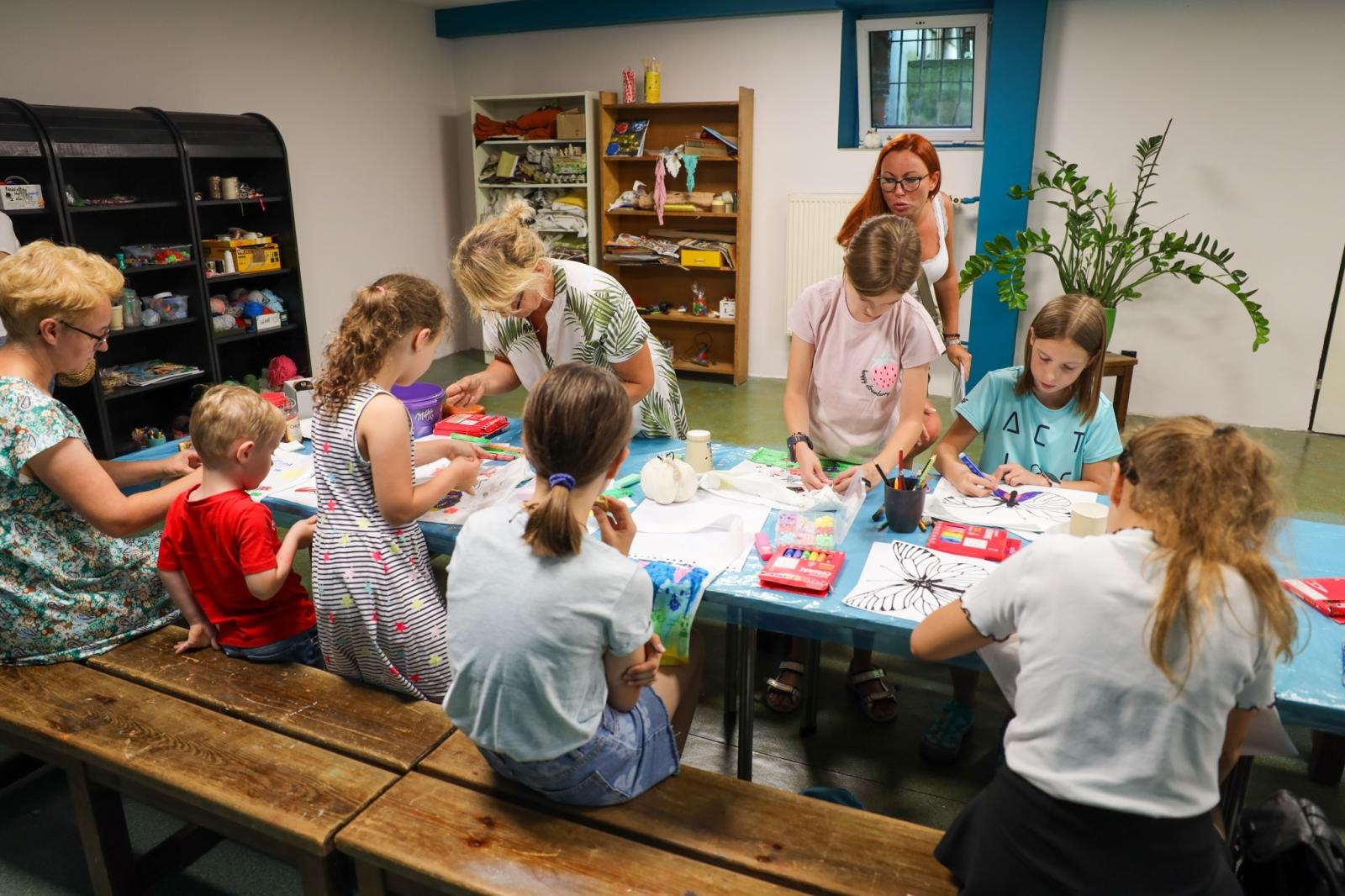 Zdjęcie w galerii na portalu naszraciborz.pl: Wakacyjne rękodzieło w Strzesze wiadomości z regionu